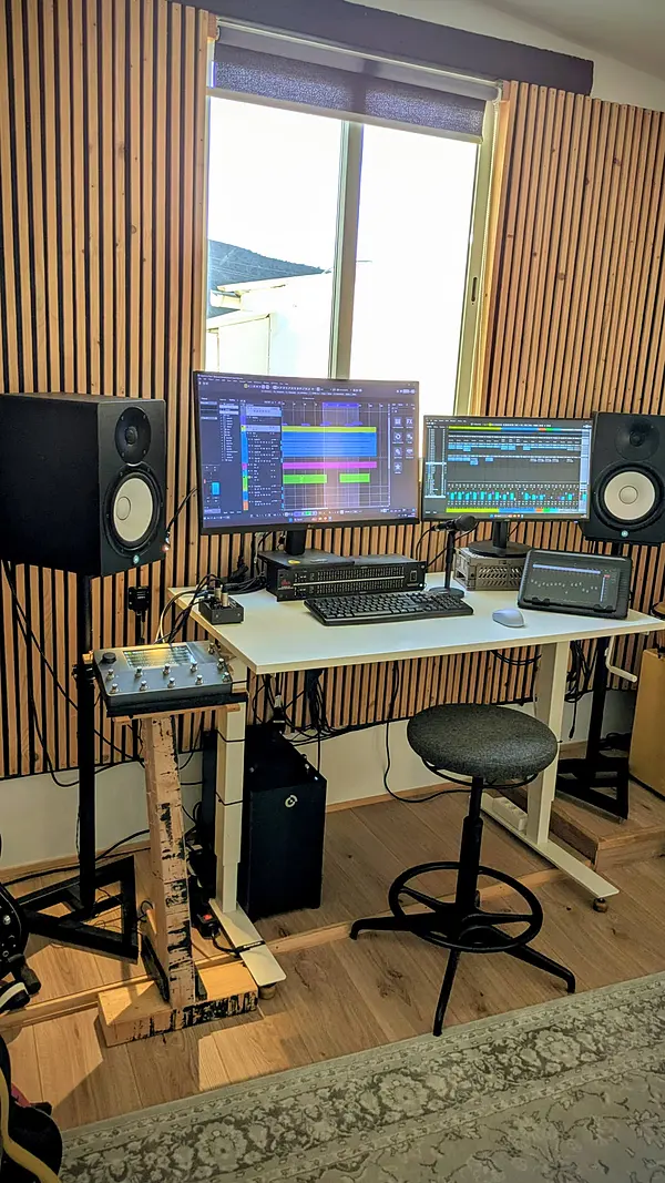 Studio 12